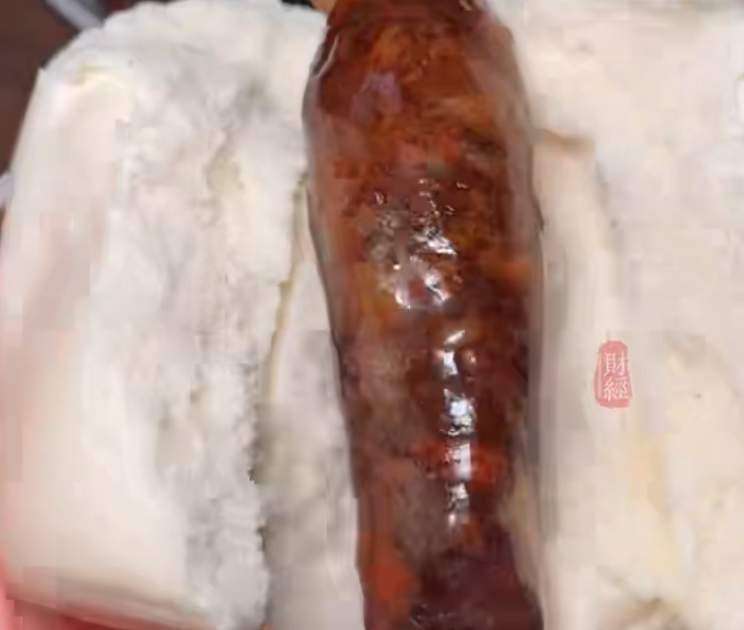 春节爆火！济南人扎堆灌香肠，有门店灌一万多斤