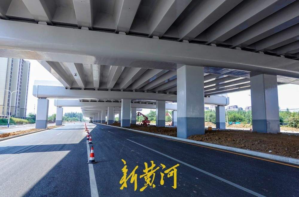 桥下路面加速恢复，济南工业北路快速路通行与施工同步推进