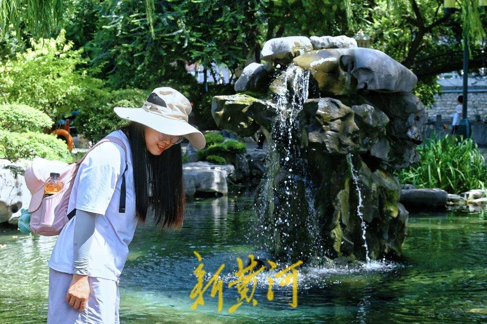 趵突泉水位突破29米，“月牙飞瀑”欢畅喷涌