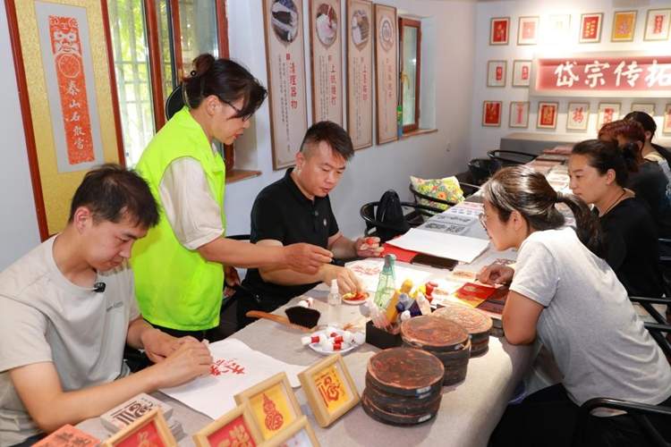 直播网红村丨泰安600年“伙大门”石头村，从大山深处蹚出一条文旅共富路