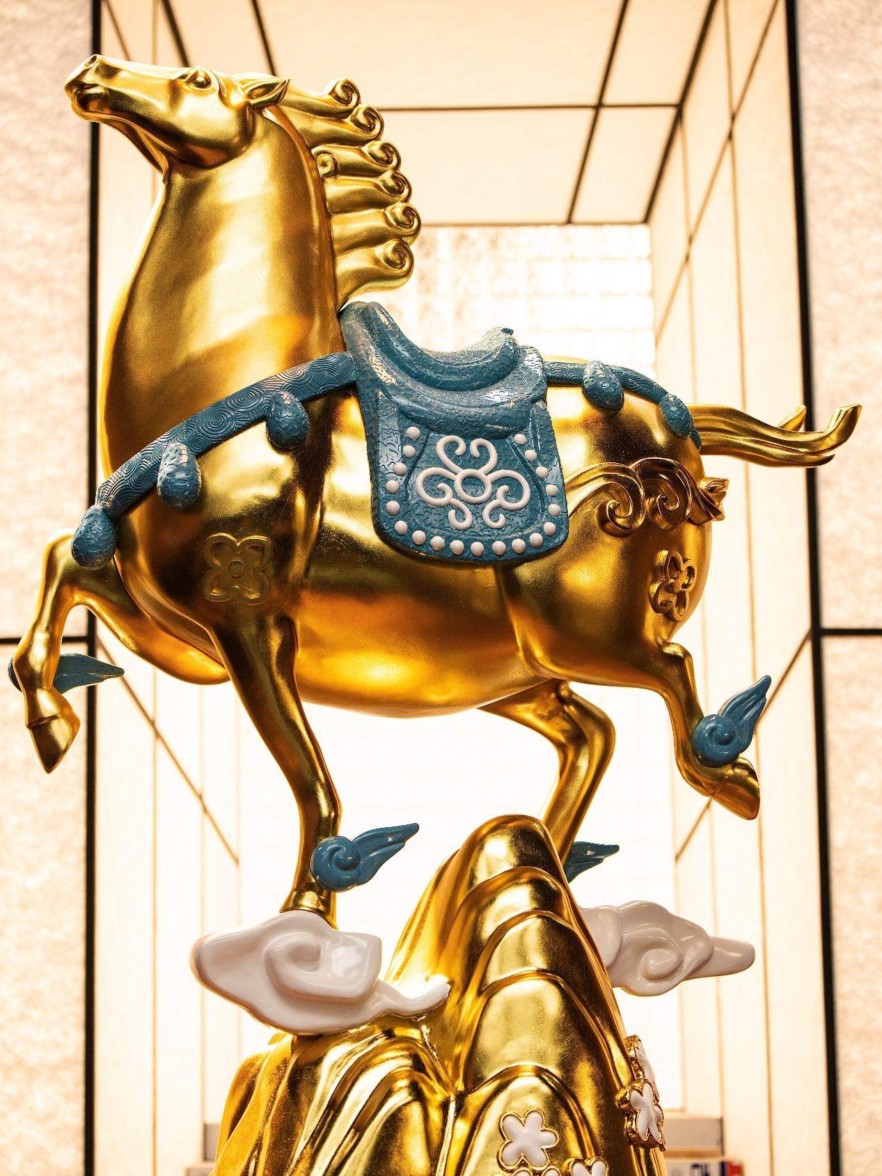 金喜对撞！周大生这场超级首饰发布让年轻人疯狂“上头”