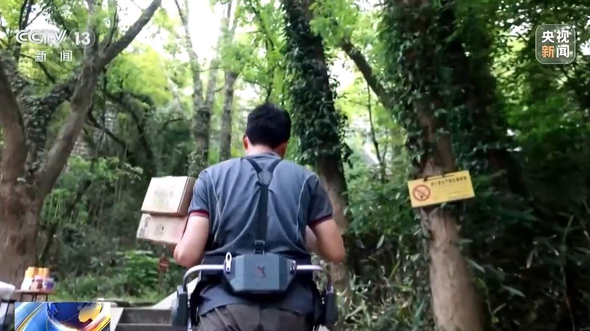 进村进厂畅通城乡经济 我国快递行业市场规模持续扩容