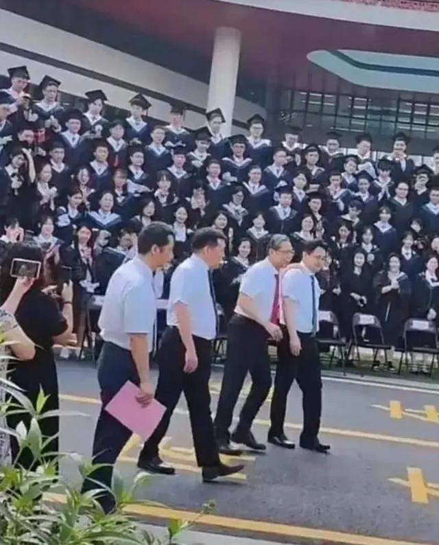 钟南山最新回应：“身体很好，基本恢复了”