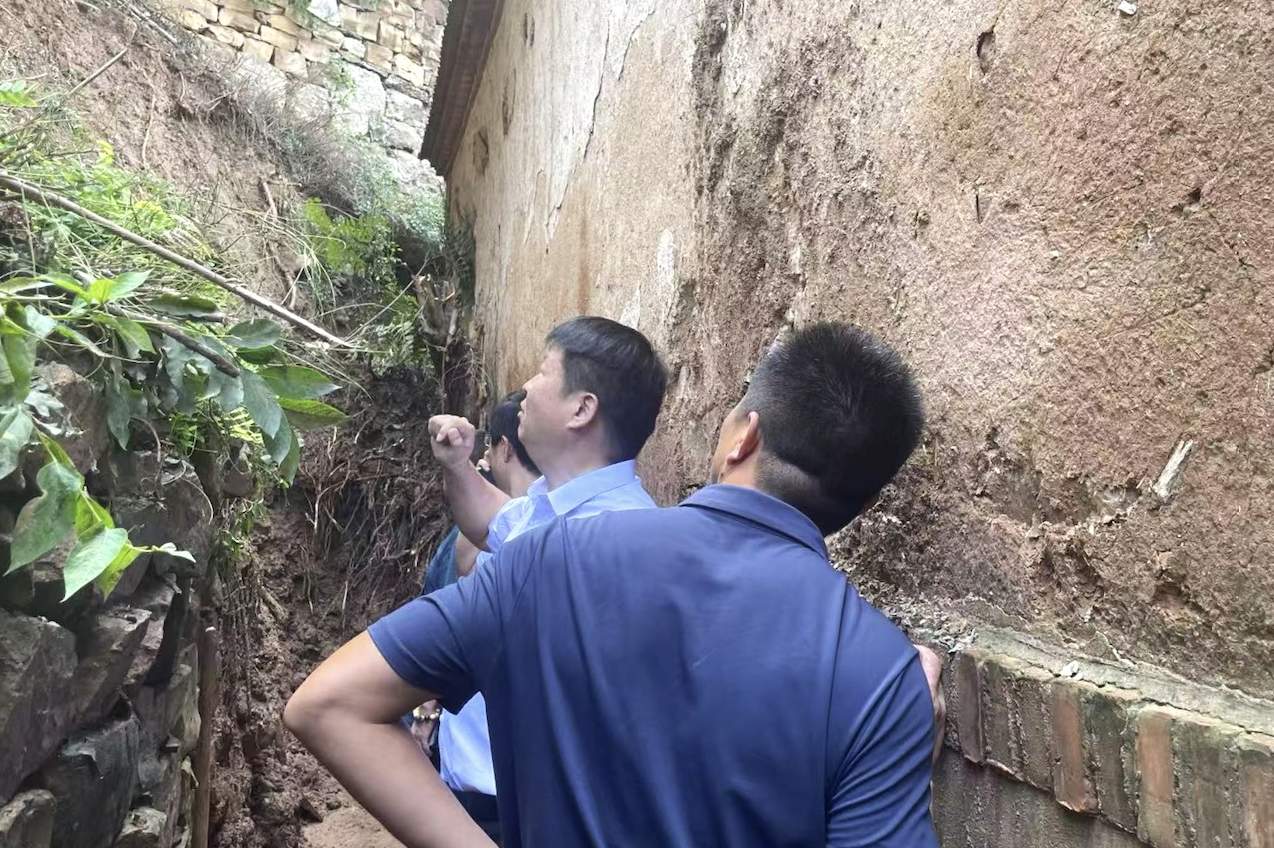 山东省地矿局地质测绘院助力章丘自然资源局开展汛期地质灾害巡查