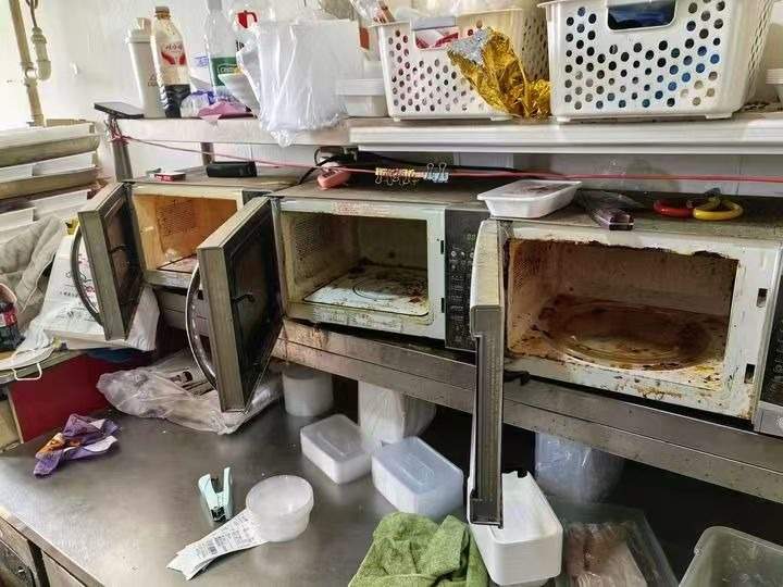 骑手举报“脏”外卖刷屏全网，网友：建议各地推广