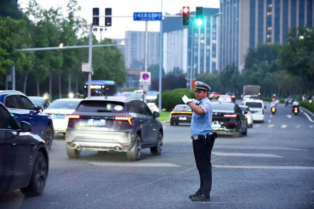 济南交警发布演出活动交通出行安全提示