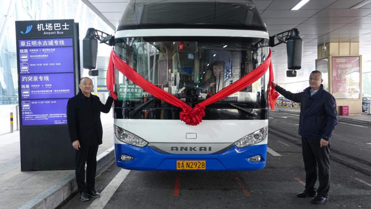 下飞机不用查攻略！济南机场专线直达趵突泉，免门票还送专业讲解