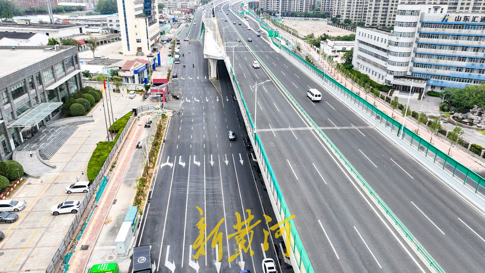 济南黄河公路大桥扩建工程 左集散道桥实现主体桥梁贯通