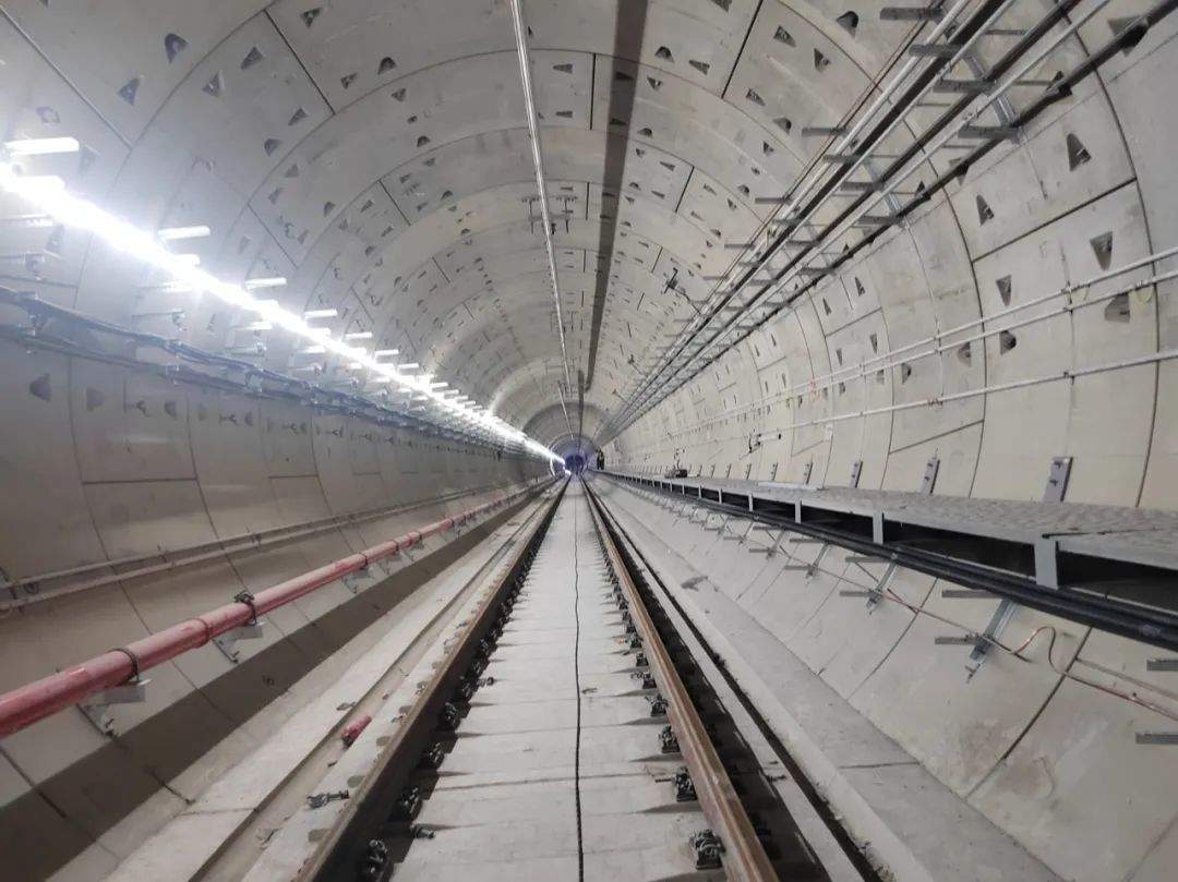 济南轨道交通4号线这个区间实现双线“长轨通”