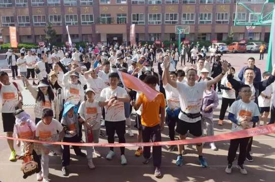 绽放青春的力量