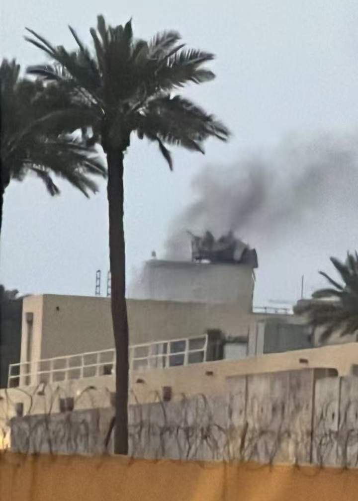 美国驻伊拉克大使馆遭袭 其防空系统被摧毁