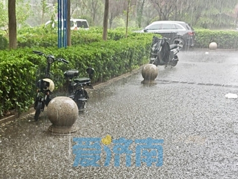 截至14时25分,济南市区和商河,济阳局地已出现降雨,目前市区平均降水