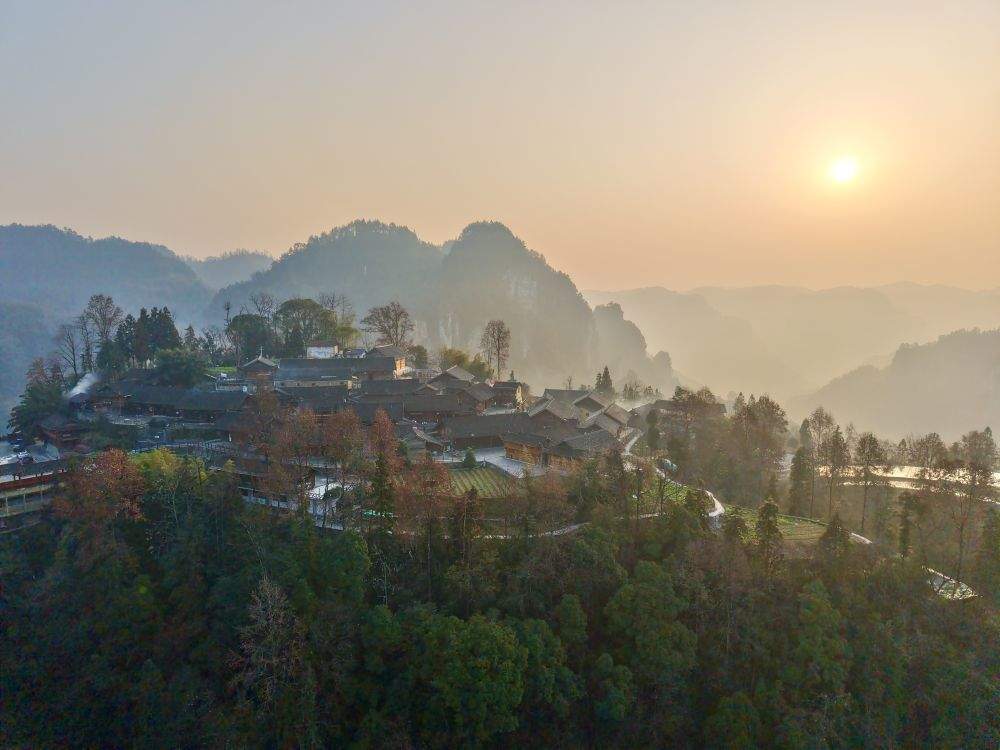 习近平总书记关切事｜十八洞村新生：走出深山 走向世界