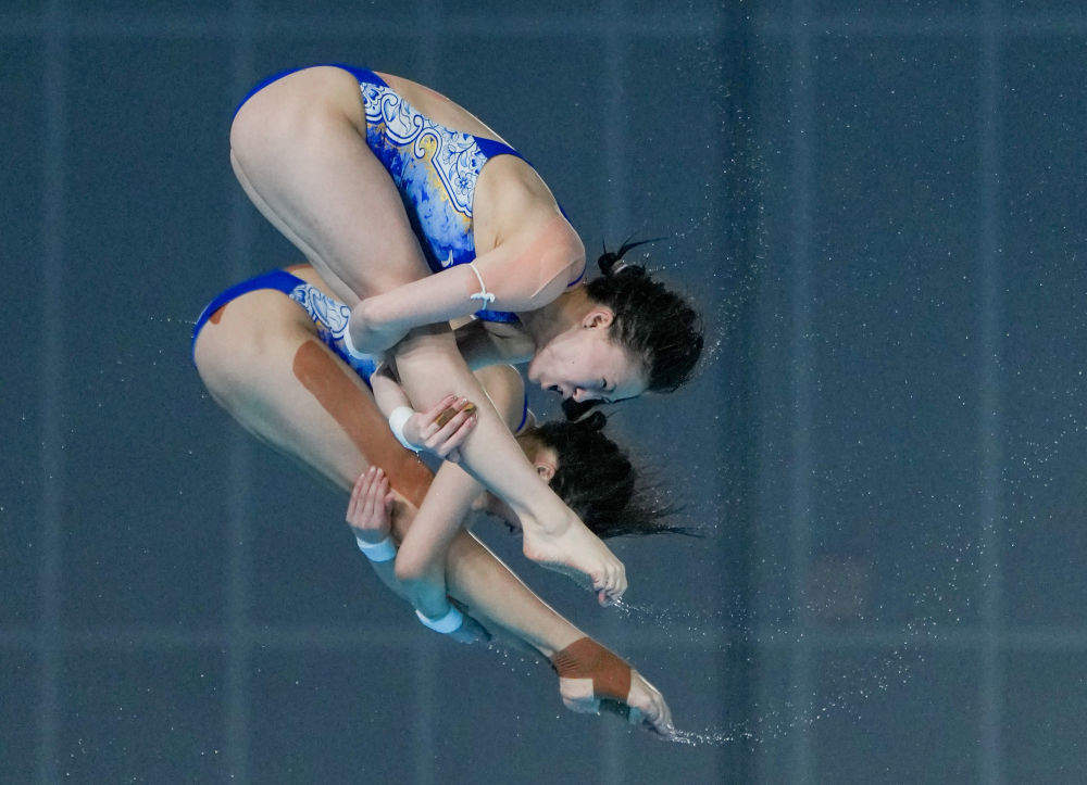 全运会跳水比赛：女双10米台上海摘金 男双3米板广东夺冠