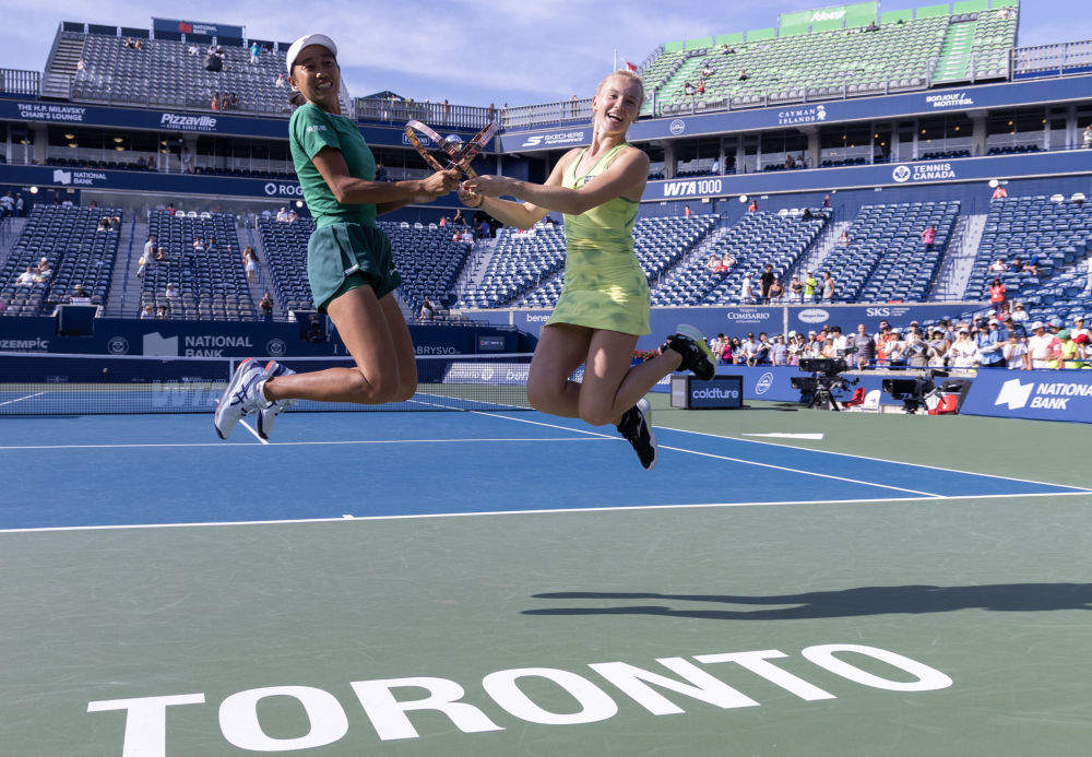WTA1000多伦多站：张帅/西尼亚科娃女双夺冠