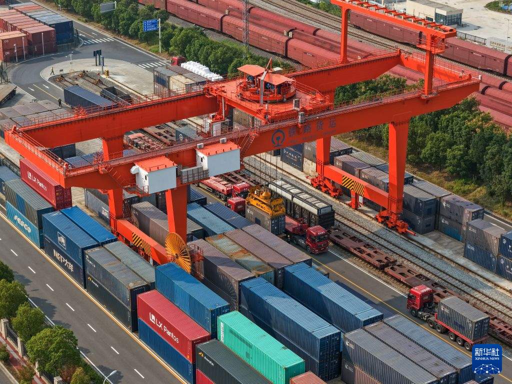 全国铁路实行新的货物列车运行图