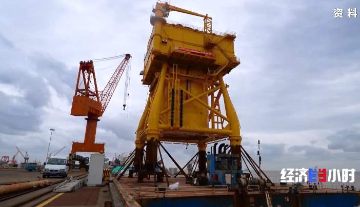 中国算力基建开辟海上赛道 探访全球首个海底数据中心