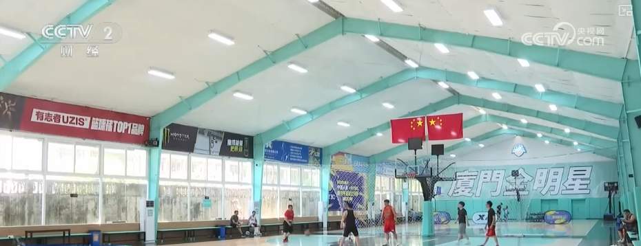 主打清凉、玩法“上新”,旅游“动”起来 夏日经济“热”起来