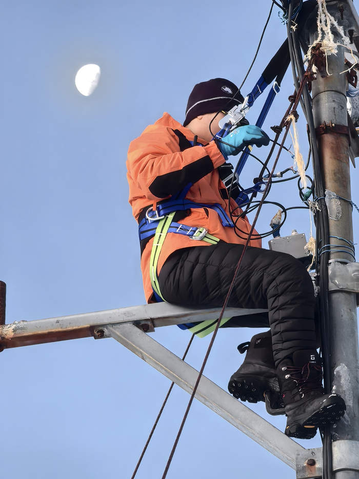 冰原上的375个日夜：一位济南气象人在南极的守望