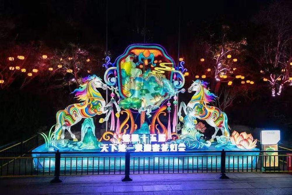 花灯会期间趵突泉景区明确无人机禁飞要求,多部门联动守护市民赏灯平安路