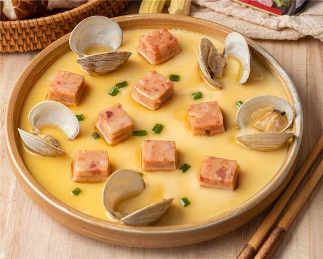 中粮梅林午餐肉温暖陪伴团圆时刻，为年味添彩