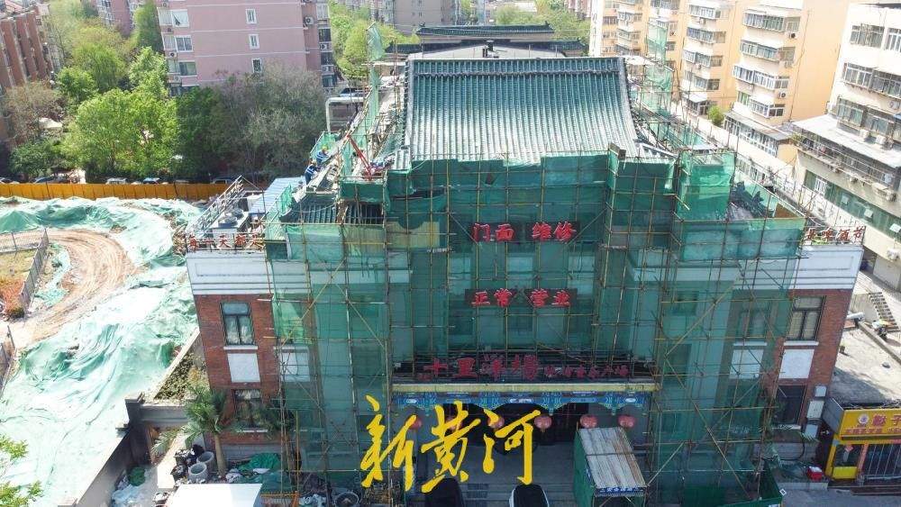 始建于1953年的济南明星电影院再修缮，绿色琉璃瓦恢复古韵风貌