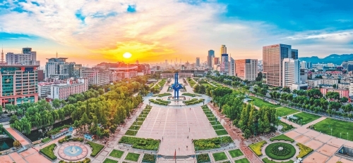 旭日东升大美泉城