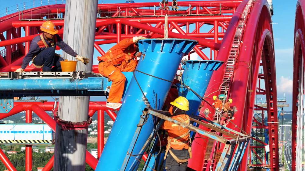 中秋国庆“不打烊”！西部陆海新通道建设热潮涌