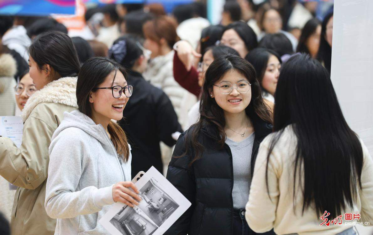 【职引未来】“百日行动”进校园 精准服务促就业