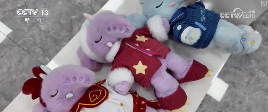 “爆款”“上头”！多维度观察 外贸凭借“硬核支撑”铺开全球贸易“网络”