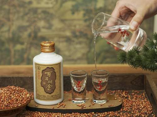 百年糊涂经典小百年以匠心工艺实现“顺口够味”新体验