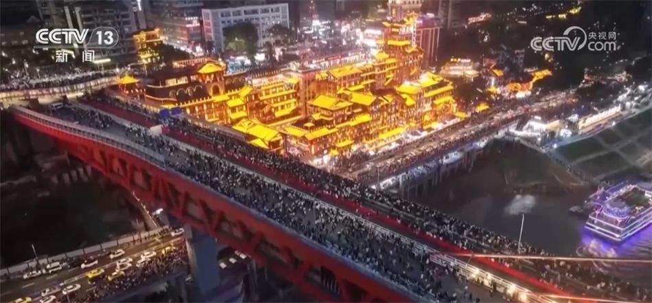 长线游、避暑游、亲子研学游、出入境游……“暑期游”热潮火爆来袭