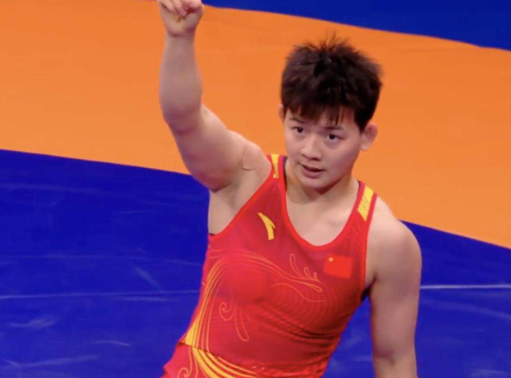 摔跤亚锦赛:谢梦宇摘得女子自由式摔跤59公斤级金牌