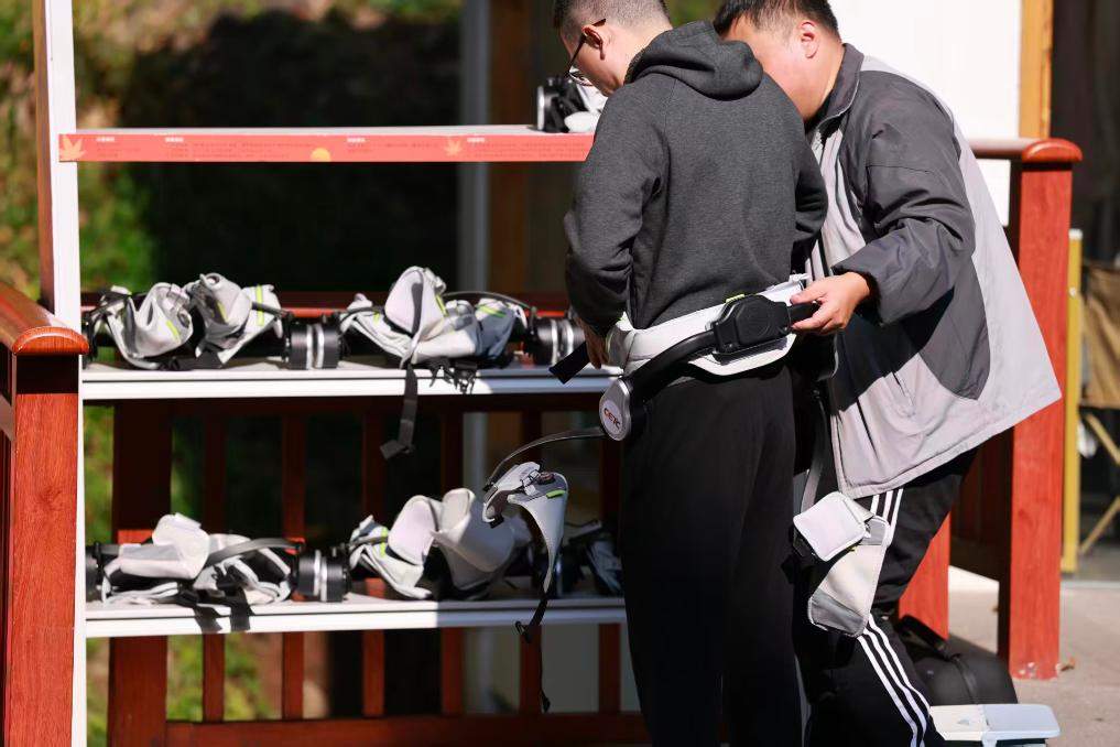 外骨骼机器人怎样安全走入寻常百姓家？