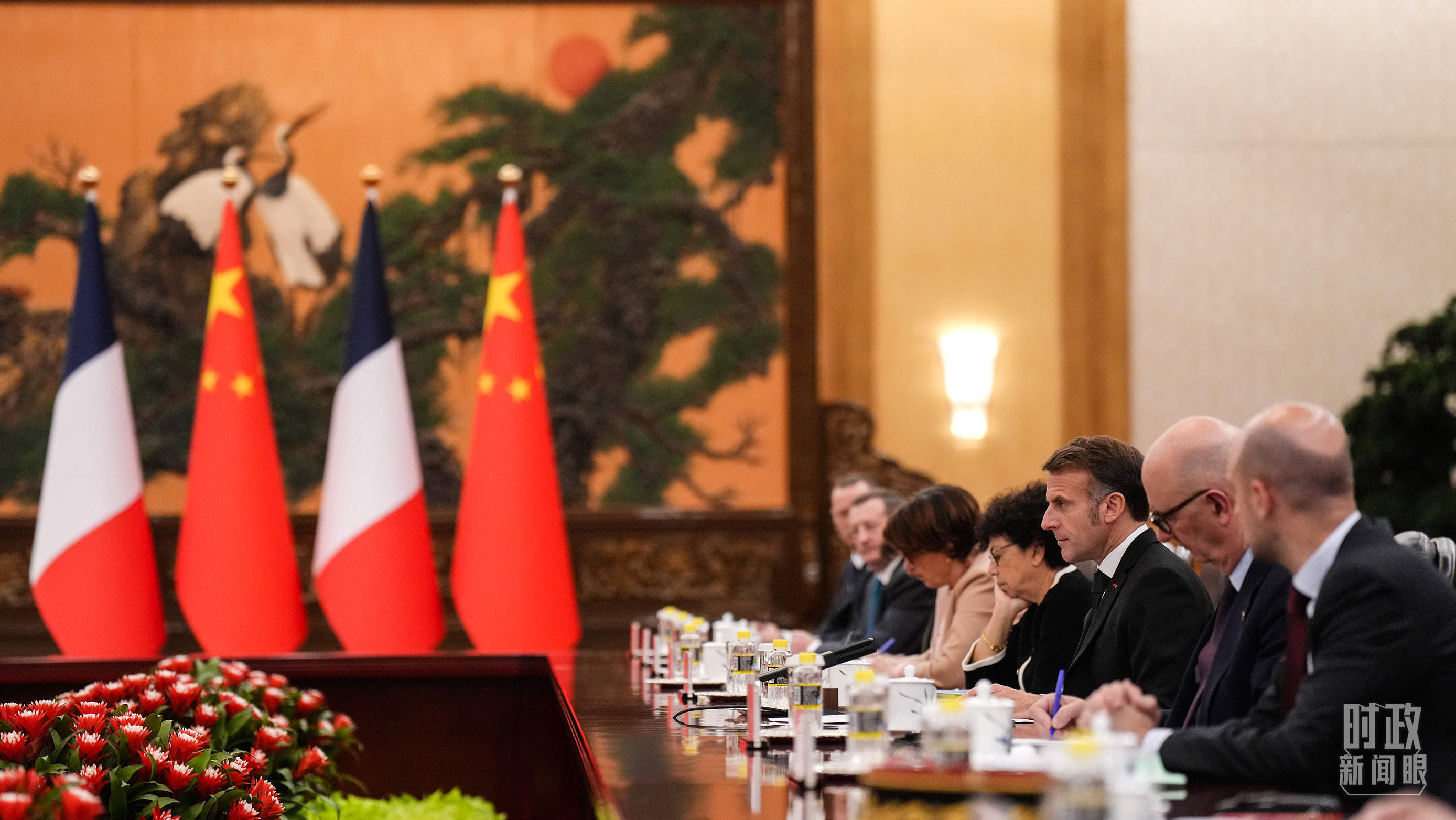 时政新闻眼丨从中法元首会晤的四个“特殊”，读懂大国相处之道
