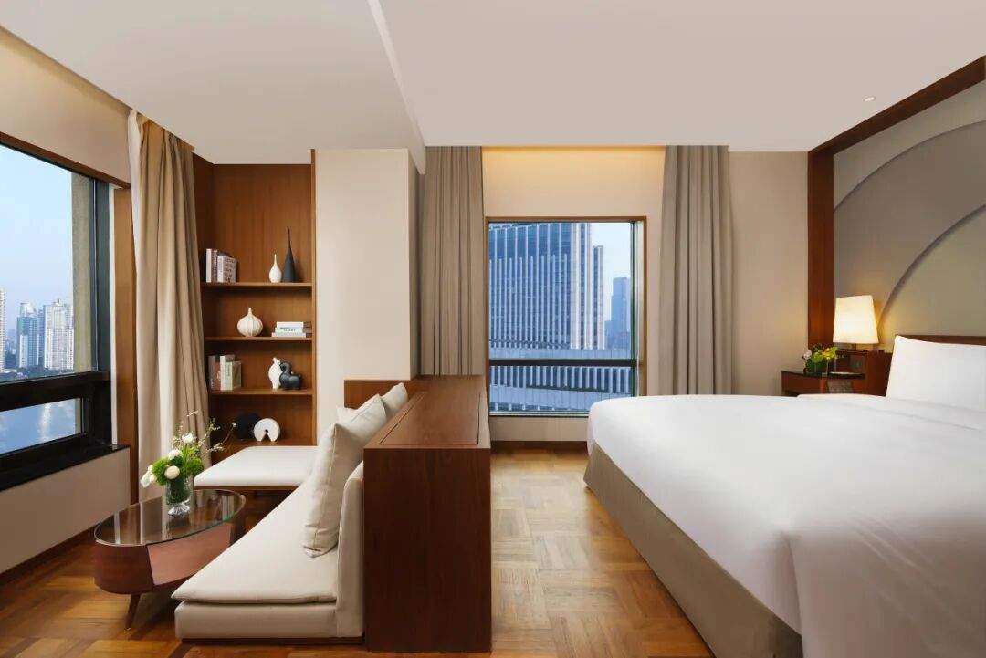 2026，美仑美奂开始“收割”高端酒店的牌桌