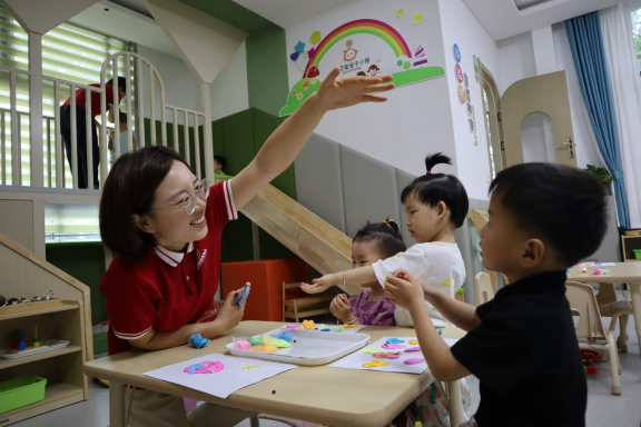 民生民声丨暑期看护难？济南这样破局！