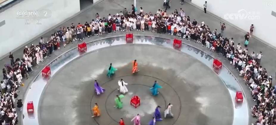 “真金白银”惠民提升票根“含金量” “链式体验”激活“吃住行游购娱”活力