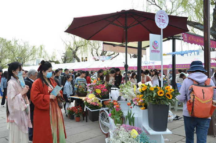 济南2026年宵花市拉开开幕,将持续至3月10日