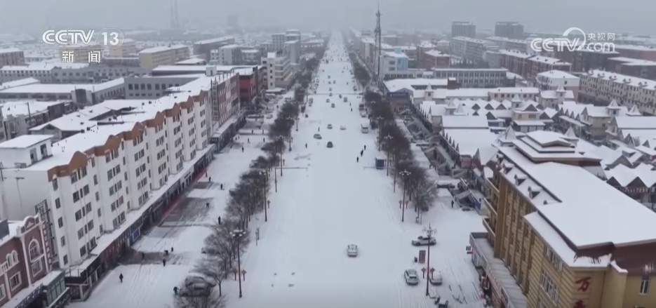 北方多地出现雨雪降温天气 多部门第一时间增派力量保畅通保供暖