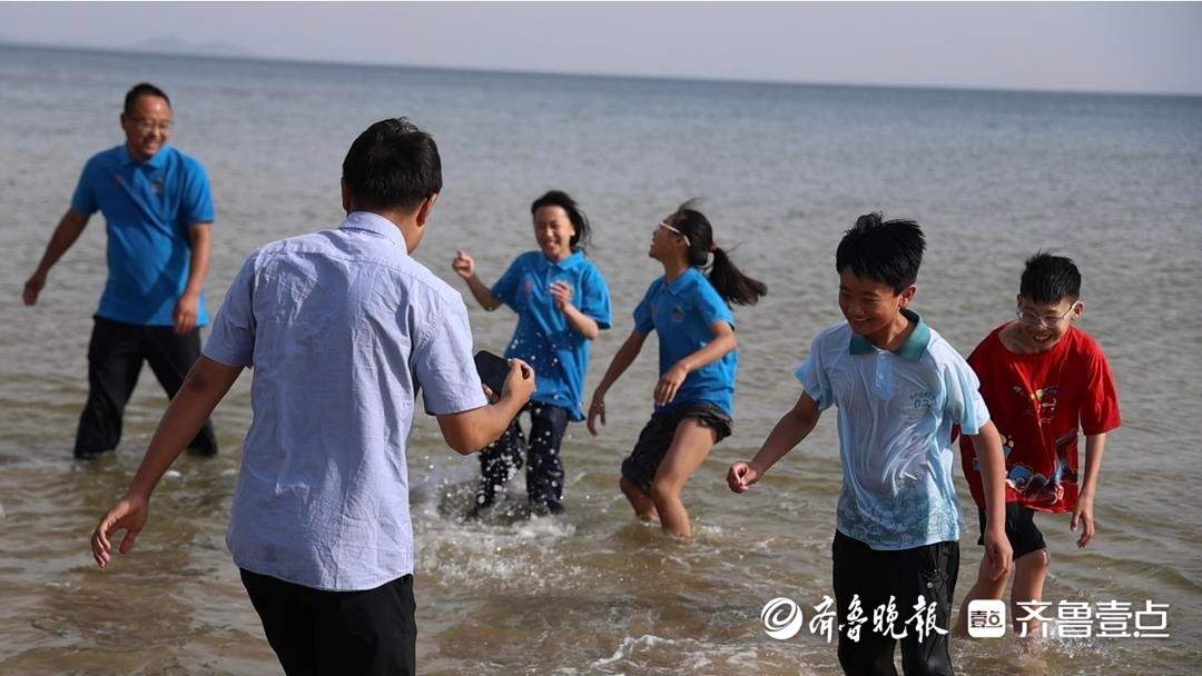 “眼里有山，也要有海”，00后村支书“六一”带山里娃奔赴大海