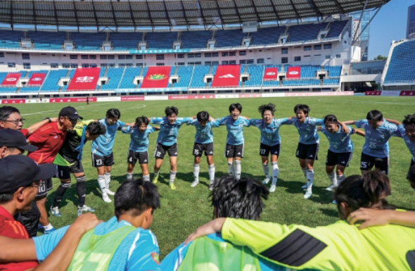历城二中女足：从世界冠军到全国新时代好少年 绿茵逐梦正青春