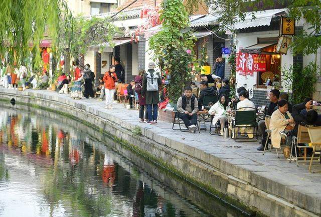 “围炉煮茶”成冬日泉城老街新名片