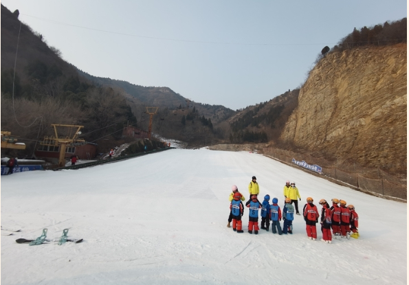 济南市政协开展月度商量：共商冰雪经济拓展提升新路径　