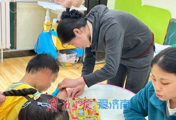 这是跨越星辰的陪伴——母亲节里的“邝妈妈”和她“孩子们”