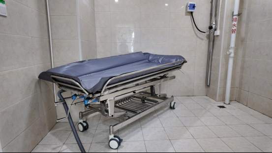 融媒·见证丨长护险落地公立医院，告别“一人失能、全家失衡”——​“一张床”暖了五千家