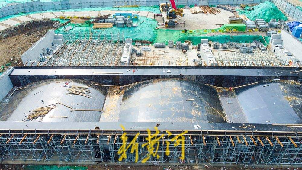 济南北湖片区中泺河第二座跨河桥现雏形
