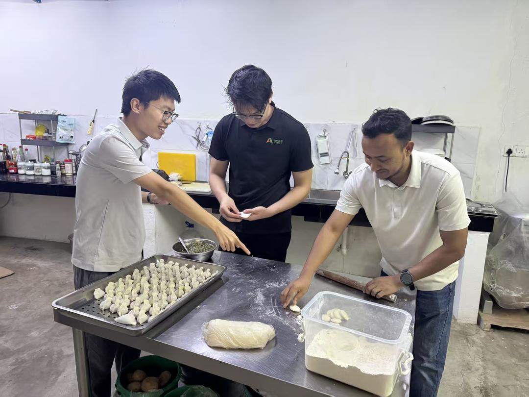 新春走基层丨龙马精神 天涯共此时