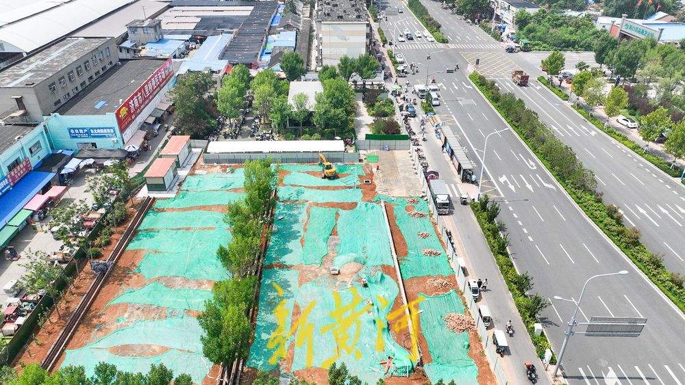 地铁出入口旁停车场提升 改造为新能源汽车充换电站