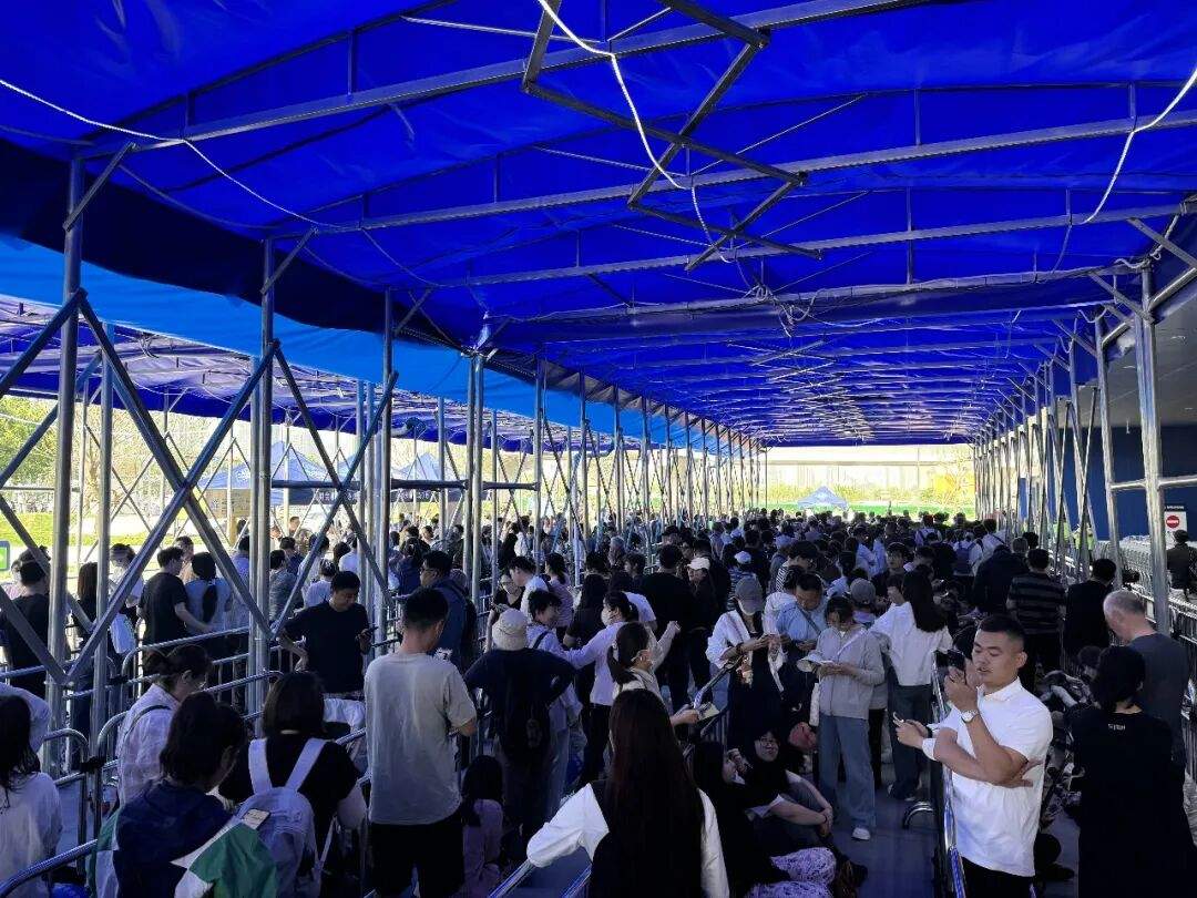 济南山姆今天开业，人山人海，感觉全济南人都来了！开一家火一家，山姆怎么做到的?